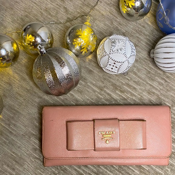 Prada Handbags - PRADA SAFFIANO LUX BOW WALLET